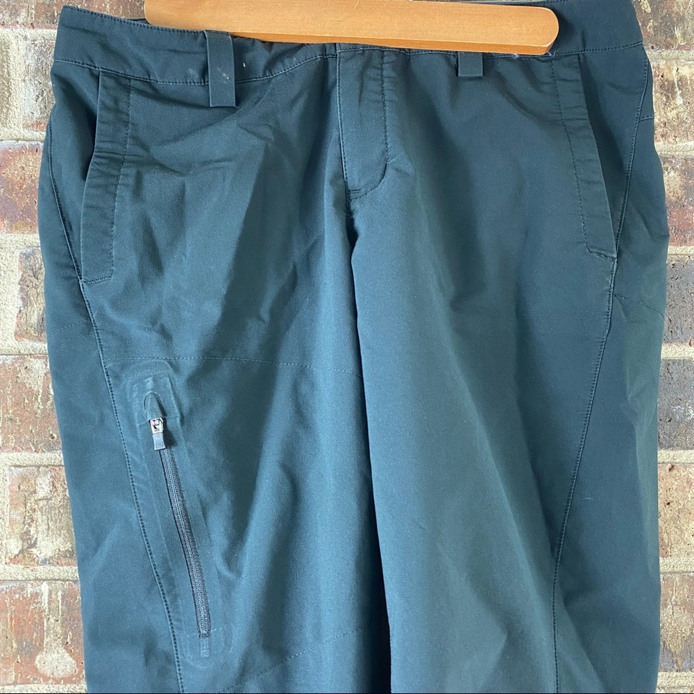 REI Women Black Hiking Athletic Outdoors Capri Crop Pants W/ Multi Pockets  3 zi - Picture 2 of 10